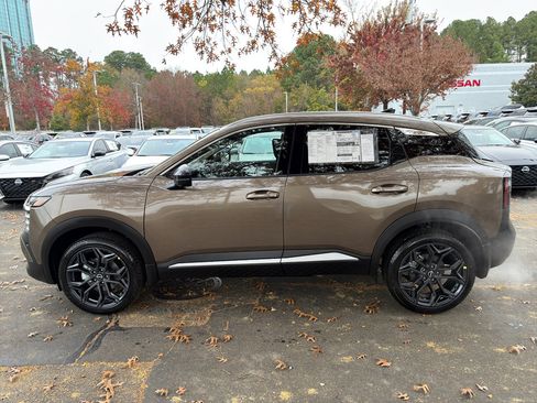 New 2026 Nissan Kicks SR w/ SR Premium Package image 4