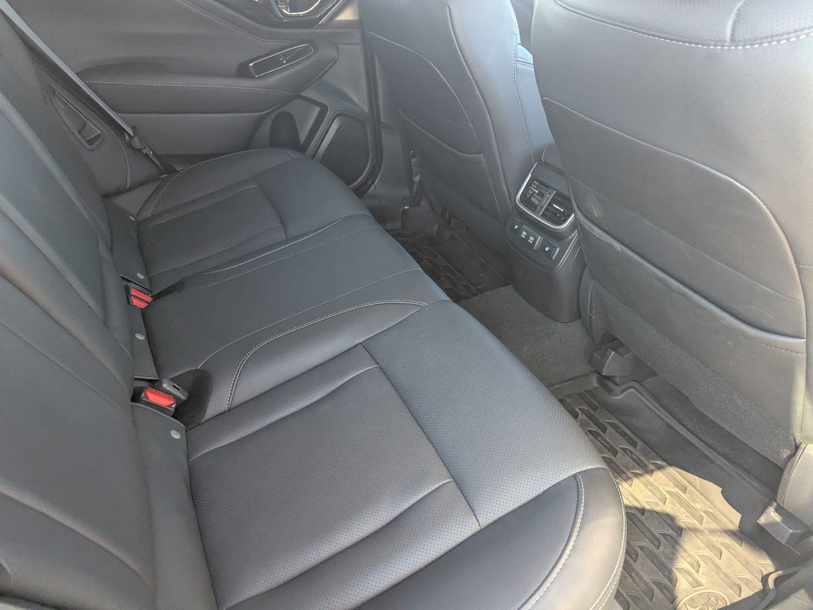 Used 2021 Subaru Outback Limited AWD/4WD image 13