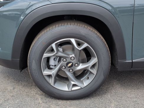 New 2026 Chevrolet Trax LT w/ Driver Confidence Package FWD image 34