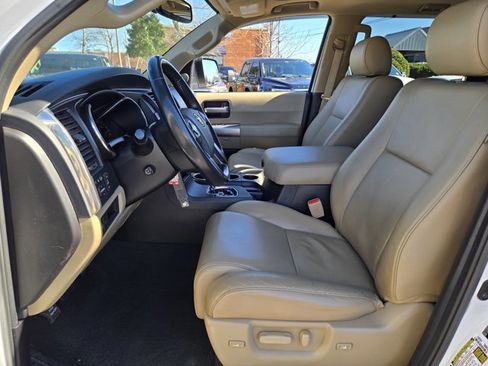 Used 2019 Toyota Sequoia Limited image 24