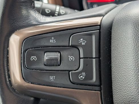 Used 2022 Chevrolet Silverado 1500 High Country w/ Technology Package image 17