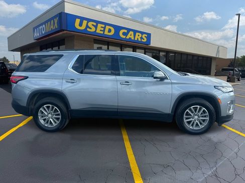 Used 2023 Chevrolet Traverse LT AWD/4WD image 2