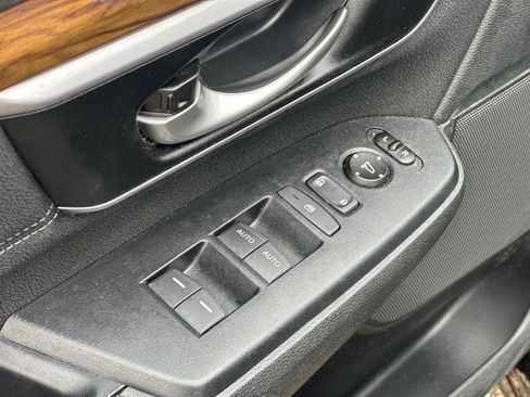 Used 2017 Honda CR-V EX image 17