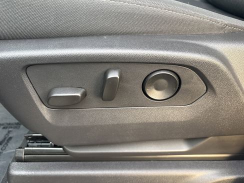 Used 2024 Chevrolet Silverado 1500 Custom w/ Turbomax Blackout Package image 22