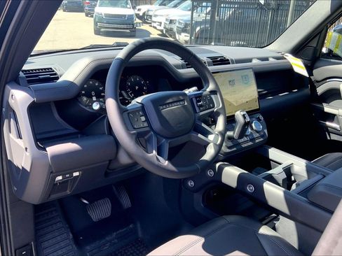New 2026 Land Rover Defender 110 X-Dynamic SE AWD/4WD image 8