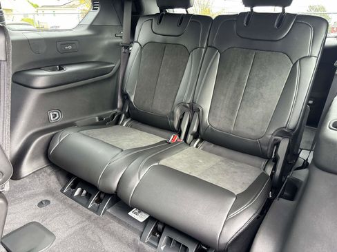 New 2025 Jeep Grand Cherokee L Laredo image 8