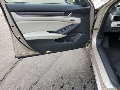 Certified 2018 Honda Accord EX-L image 12