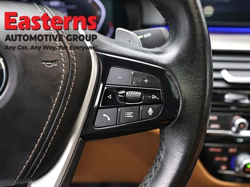 Used 2023 BMW 530i w/ Convenience Package RWD image 16