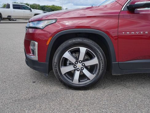 Used 2022 Chevrolet Traverse LT w/ LT Premium Package AWD/4WD image 11