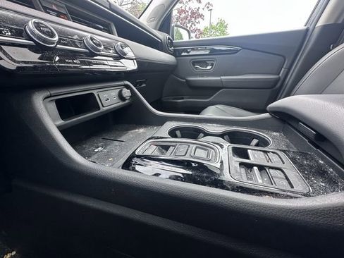 Used 2025 Honda Pilot Touring image 16