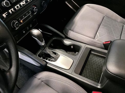 Used 2025 Nissan Frontier SV image 20