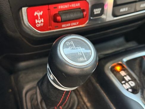 Used 2020 Jeep Wrangler Unlimited Rubicon AWD/4WD image 25