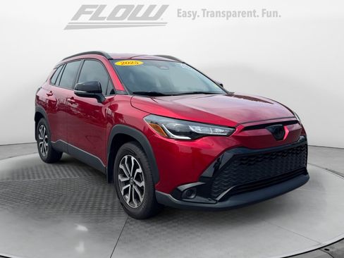 Used 2025 Toyota Corolla Cross AWD Hybrid image 1