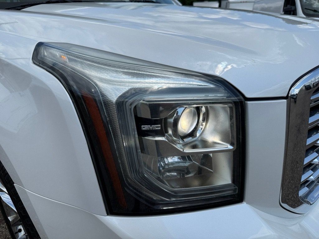 Used 2018 GMC Yukon Denali w/ Denali Ultimate Package AWD/4WD image 42