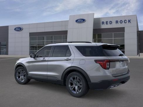 New 2026 Ford Explorer Active w/ Active Comfort Package image 5