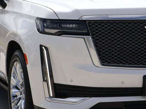 Used 2021 Cadillac Escalade ESV Premium Luxury w/ Driver Assist Tech Package image 9