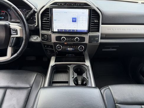 Certified 2022 Ford F250 Lariat w/ Black Appearance Package AWD/4WD image 15