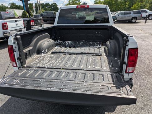 Used 2017 RAM 3500 Tradesman AWD/4WD image 12