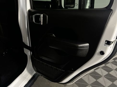 Certified 2023 Jeep Wrangler Unlimited image 30