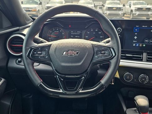 Used 2024 Chevrolet Trax RS w/ Driver Confidence Package FWD image 13