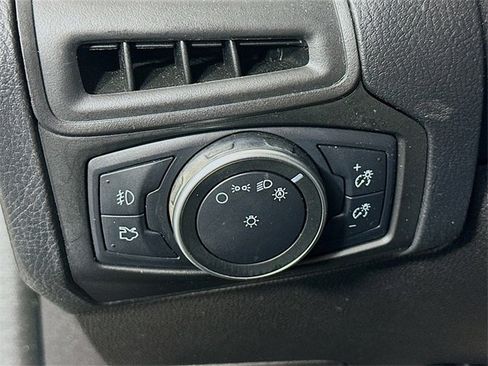 Used 2018 Ford Focus SEL image 10