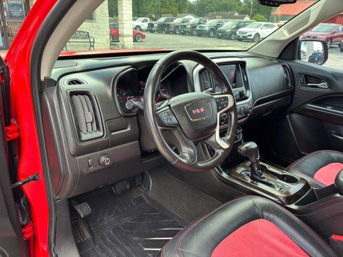 Used 2016 GMC Canyon SLE w/ SLE Convenience Package RWD image 17