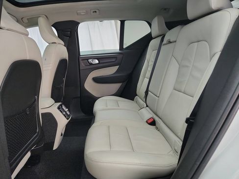 Used 2023 Volvo XC40 B5 Plus AWD/4WD image 26