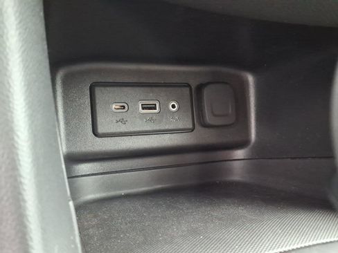 Used 2023 Chevrolet Equinox LT image 17