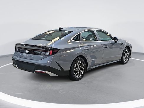 New 2026 Hyundai Sonata Blue FWD image 5