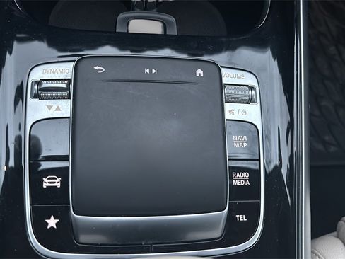 Used 2020 Mercedes-Benz GLB 250 GLB 250 w/ Premium Package image 28