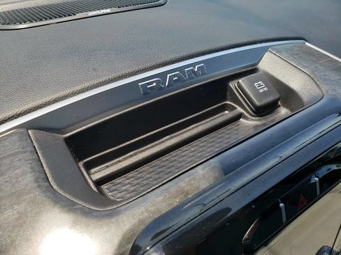 Used 2024 RAM 1500 Big Horn AWD/4WD image 29