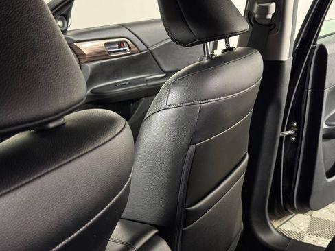 Used 2016 Honda Accord EX-L image 20