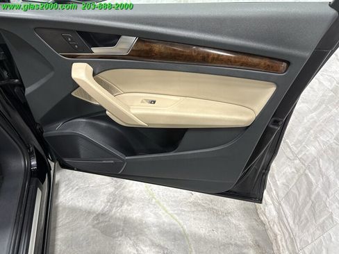 Used 2018 Audi Q5 2.0T Premium Plus w/ Premium Plus Package image 26