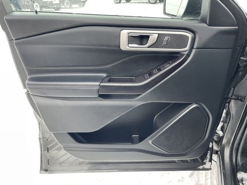 Certified 2020 Ford Explorer XLT w/ Equipment Group 202A image 13