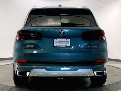 Used 2026 BMW X5 xDrive50e w/ Climate Comfort Package AWD/4WD image 3