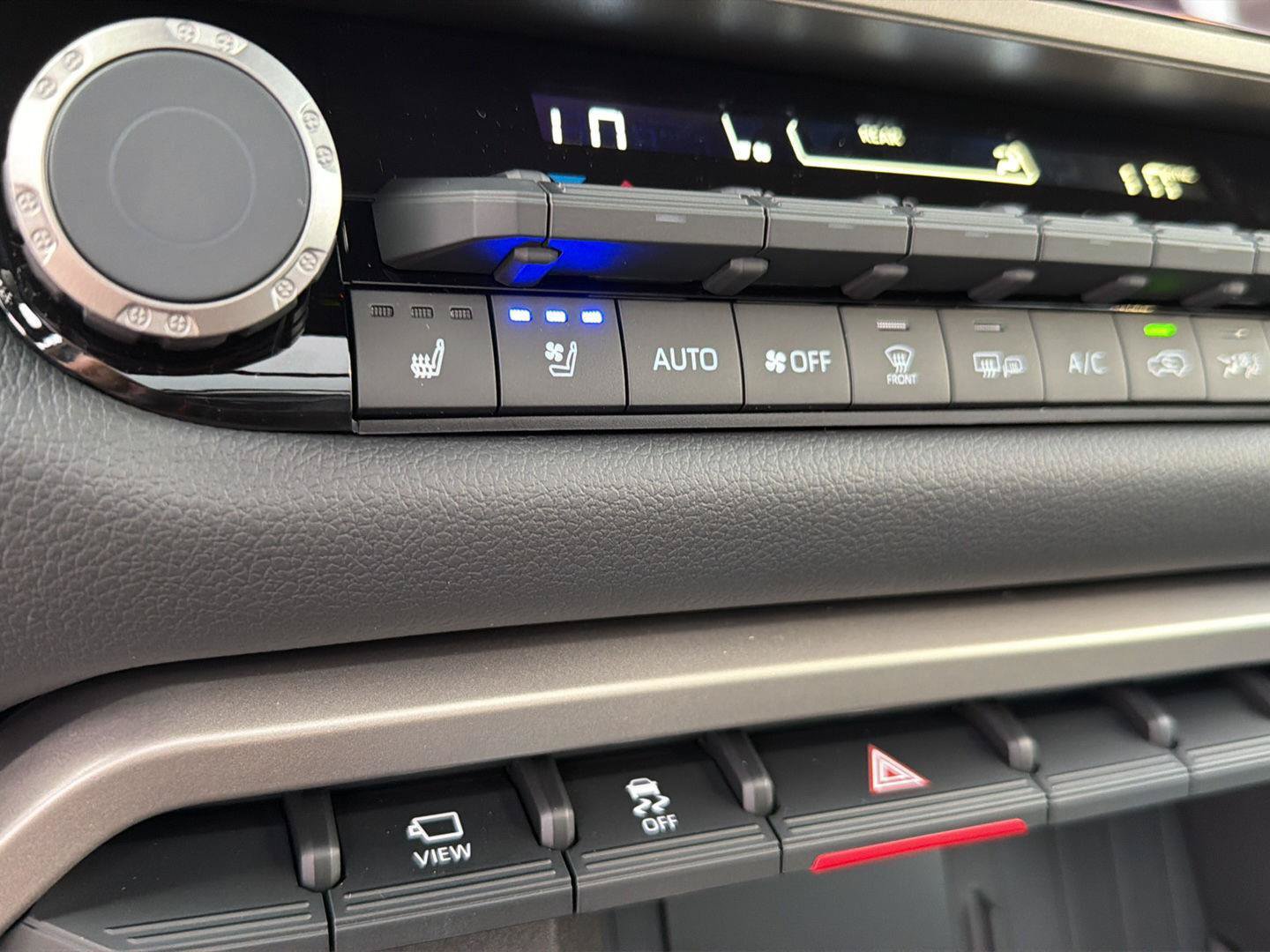 New 2026 Toyota Sequoia Limited AWD/4WD image 28