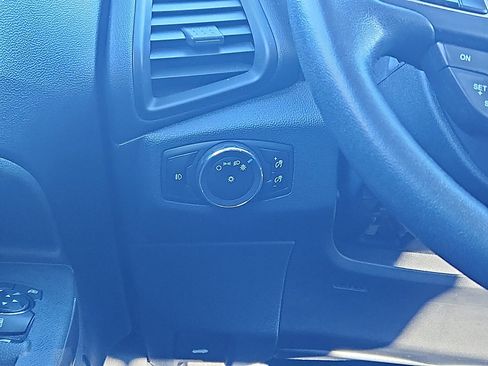 Used 2019 Ford EcoSport SE image 13