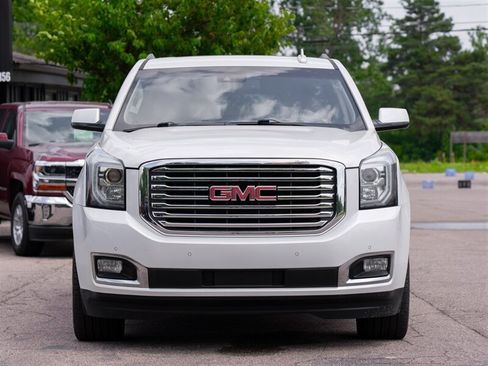 Used 2020 GMC Yukon XL SLT w/ Premium Edition AWD/4WD image 2