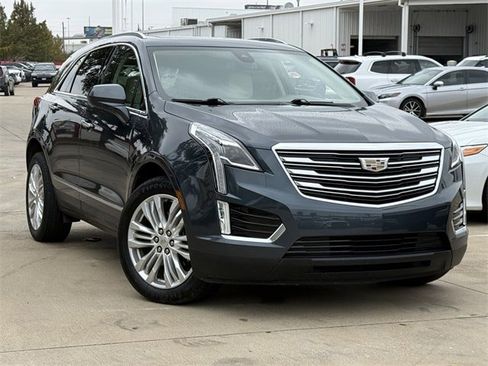 Used 2019 Cadillac XT5 Premium Luxury image 2
