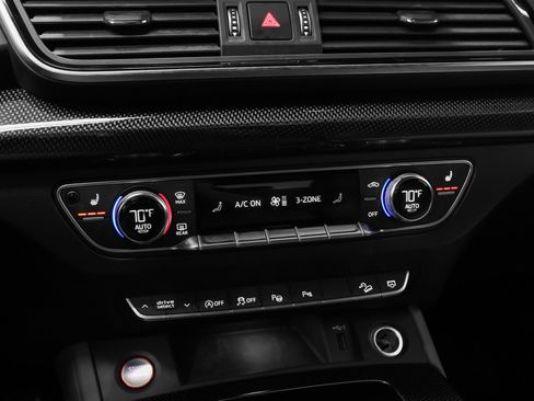 Used 2021 Audi SQ5 Prestige image 40