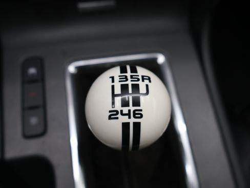 Used 2011 Ford Mustang Shelby GT500 RWD image 43