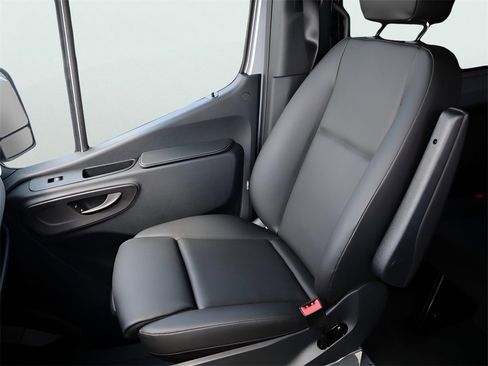New 2025 Mercedes-Benz Sprinter 2500 image 40