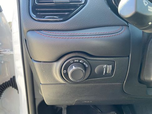 Used 2025 Dodge Durango GT image 12