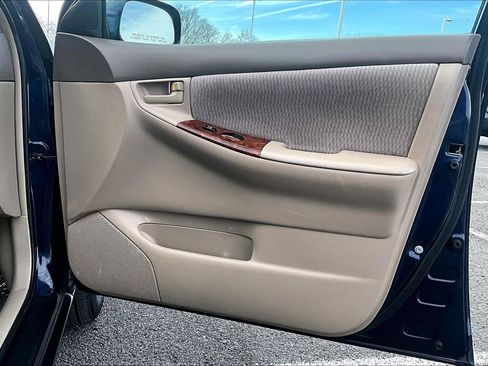 Used 2006 Toyota Corolla LE image 19