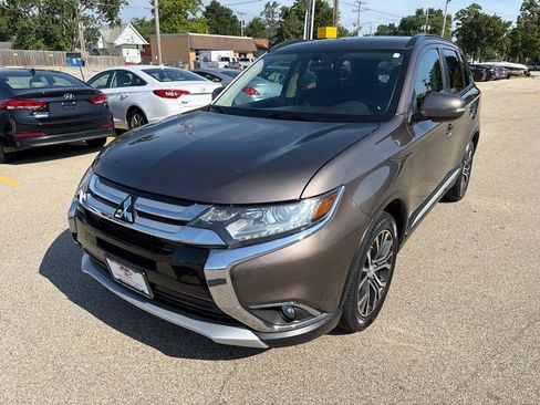 Used 2016 Mitsubishi Outlander SE FWD image 4
