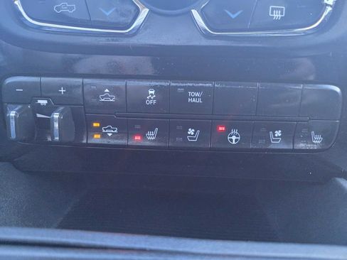 Used 2015 RAM 1500 Sport w/ Convenience Group image 28