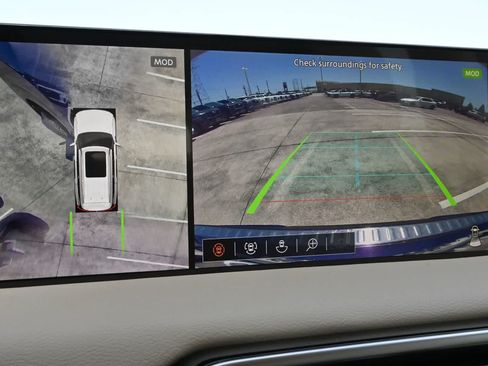 Used 2025 Nissan Armada Platinum RWD image 14