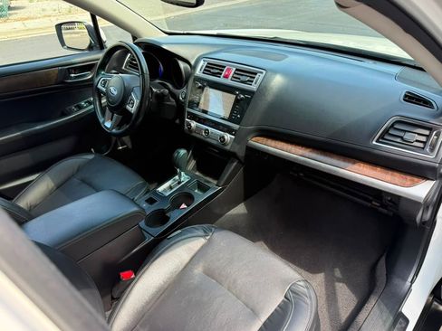 Used 2016 Subaru Outback 2.5i Limited AWD/4WD image 14