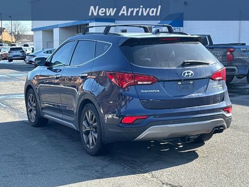 Used 2018 Hyundai Santa Fe Sport image 2