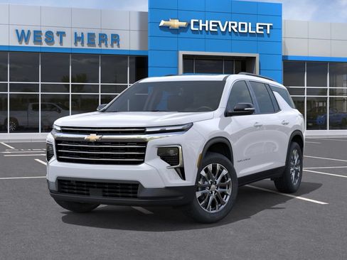 New 2026 Chevrolet Traverse LT w/ Sun and Wheel Package AWD/4WD image 6